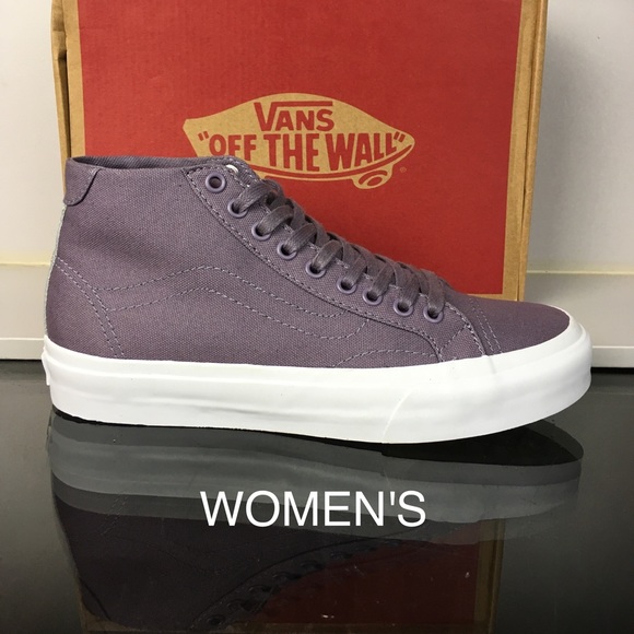 vans canvas court mid